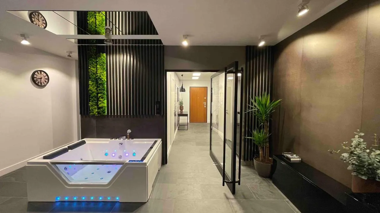Magspace River View Jacuzzi Apartment Danzig